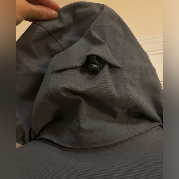 Helly Hansen Arctic Legacy Down Parka - like new - Picture 3 of 9